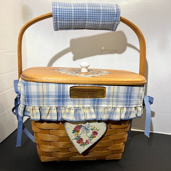 Longaberger Other - Adorable Retired and Unique Longaberger Basket Purse